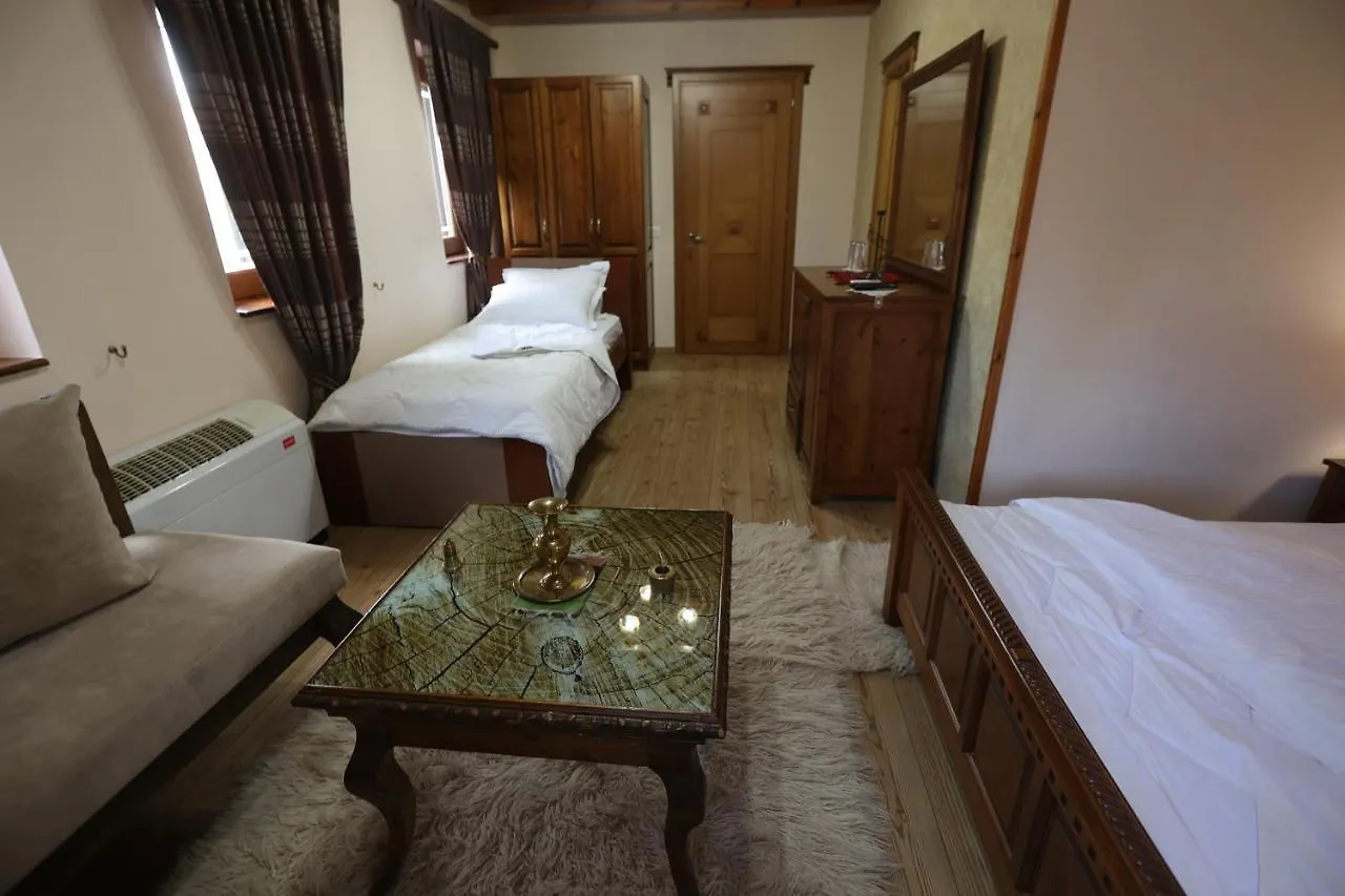 Hotel Vila Alket Korce