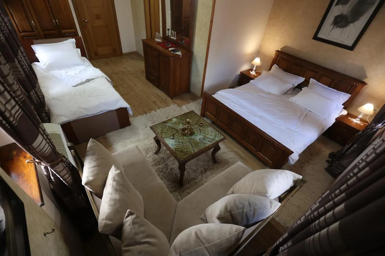 Vila Alket Korce Hotel