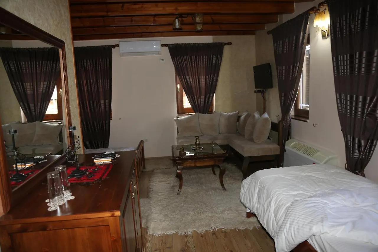 Vila Alket Korce Albania